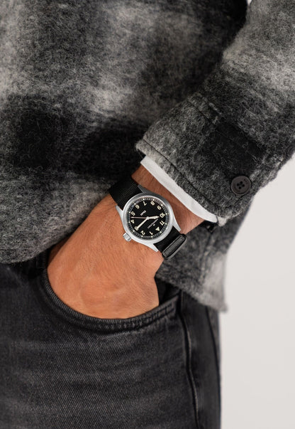 Hamilton Khaki Field
Quartz 38mm
Quartz | 38mm | H69401430