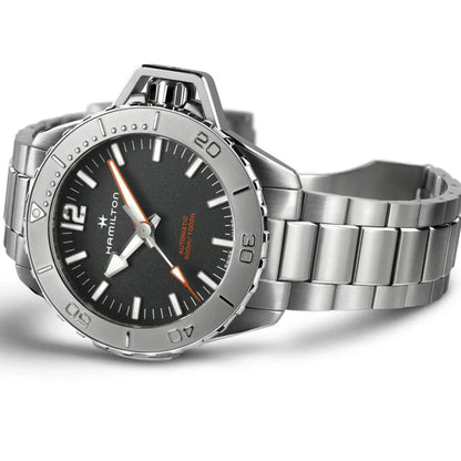 Hamilton Khaki Navy
Frogman Auto
Automatic | 46mm | H77815130
Ø 41mm
Ø 46mm