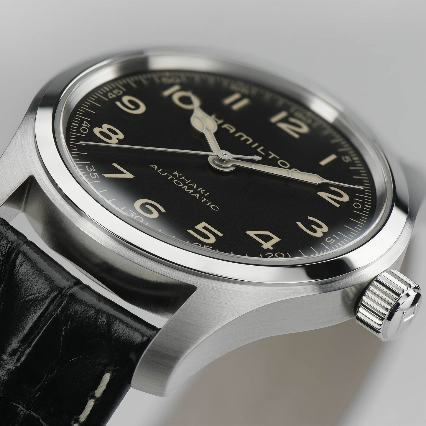 Hamilton Khaki Field
Murph Auto 42mm Bracelet Bundle
Automatic | 42mm | H70605732