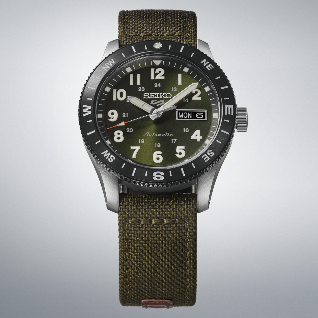Seiko 5 Sports
Field Series
HDB008K1