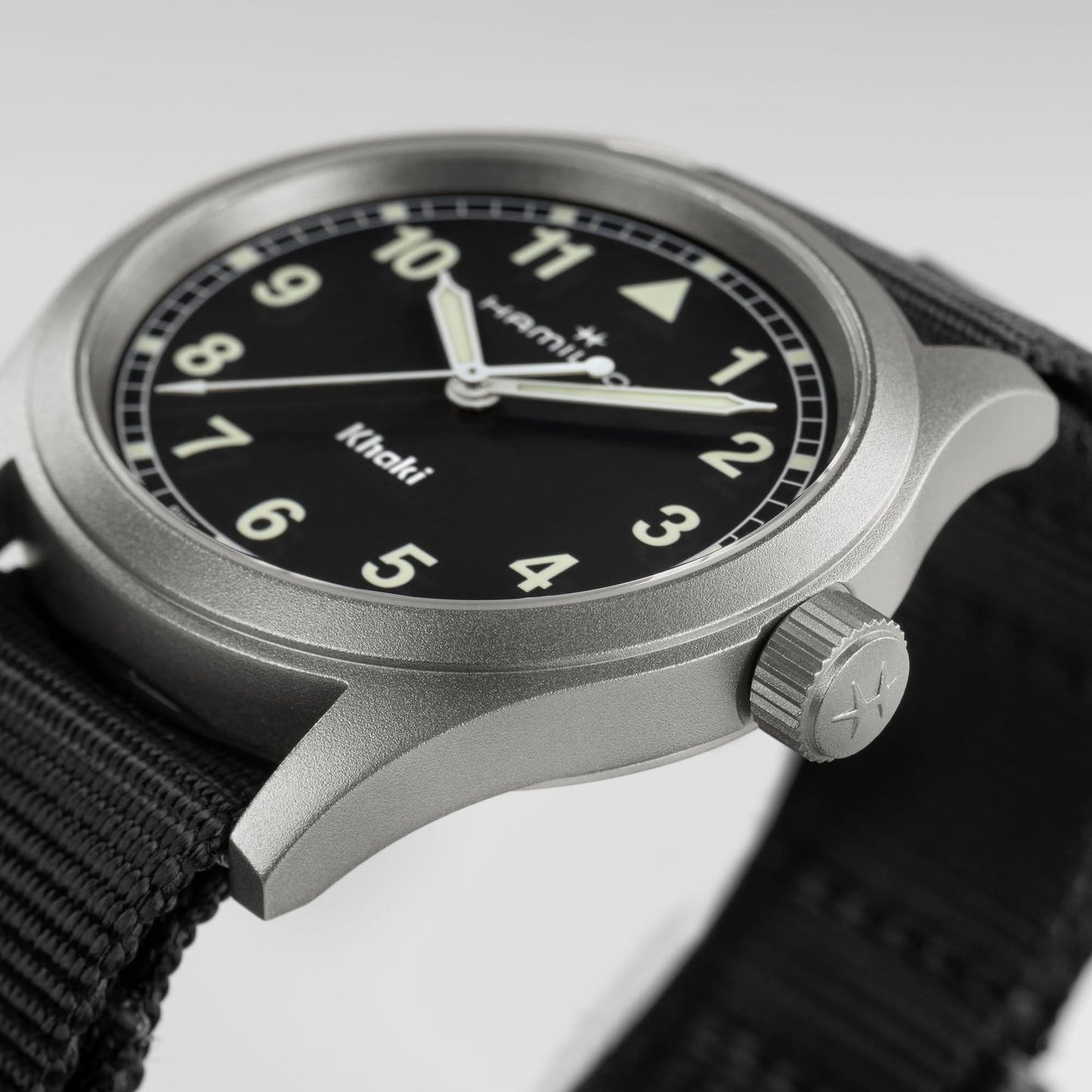 Hamilton Khaki Field
Quartz 38mm
Quartz | 38mm | H69401430