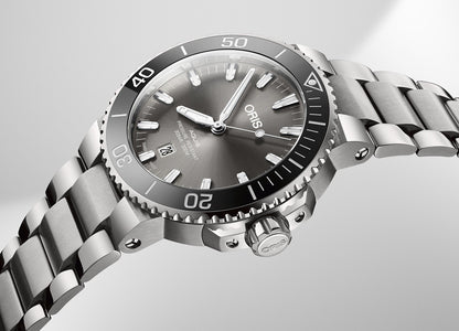 ORIS AQUIRS DATE TITANIUM 01 733 7730 7153-07 8 24 15PEB  43.5mm