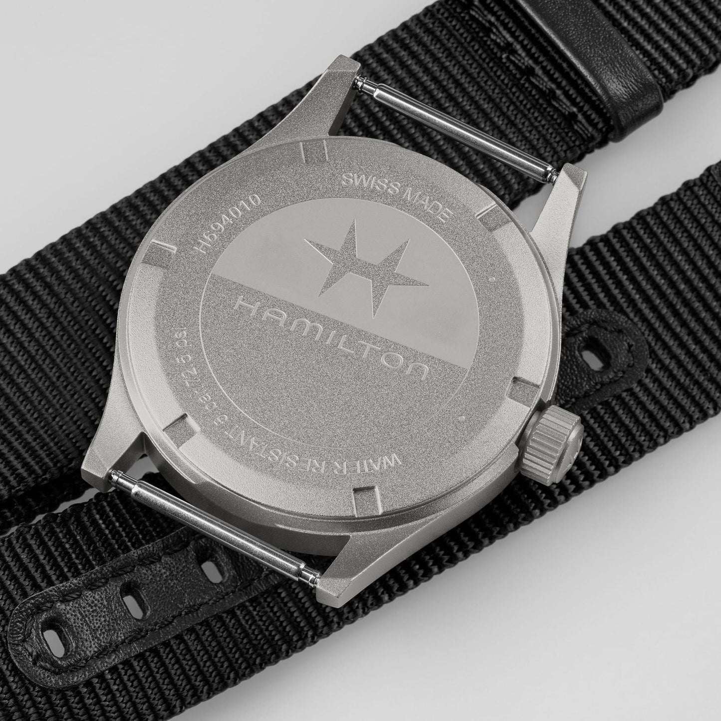 Hamilton Khaki Field
Quartz 38mm
Quartz | 38mm | H69401430